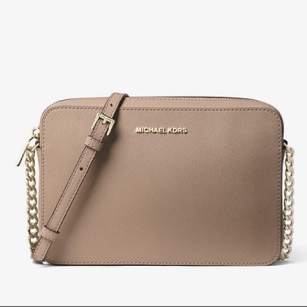 Michael Kors jet set crossbody